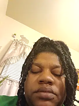 Snapshot of Big_BodyDee chatting on 11-17-25, 01:55 Big BodyDee online show from 11-17-25, 01:55