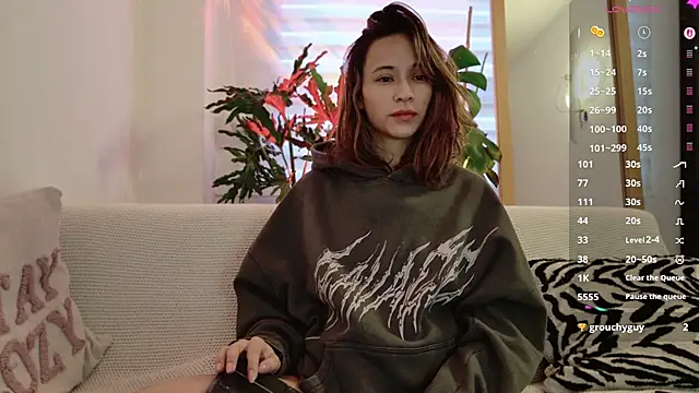 GerberaBlooms77 online show from 03-25-26, 10:54