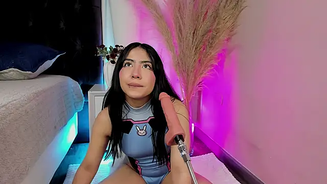 aniie west online show from 09-12-25, 01:44