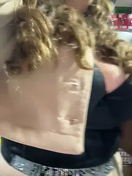 Snapshot of masmelorosa chatting on 09-09-25, 03:00 masmelorosa online show from 09-09-25, 03:00