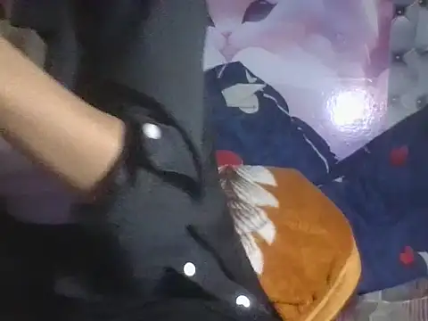 Snapshot of AKANSHA_7 chatting on 10-15-25, 07:36 AKANSHA 7 online show from 10-15-25, 07:36