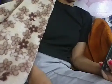 Snapshot of AKANSHA_7 chatting on 12-17-25, 03:29 AKANSHA 7 online show from 12-17-25, 03:29