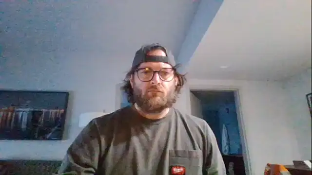 Snapshot of rrunner7718 chatting on 03-18-25, 02:04 rrunner7718 online show from 03-18-25, 02:04