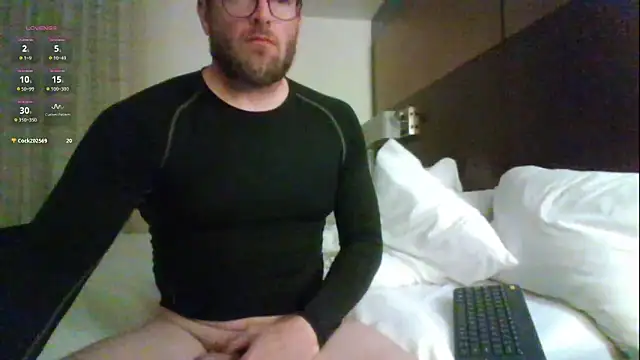 Snapshot of rrunner7718 chatting on 09-13-25, 05:29 rrunner7718 online show from 09-13-25, 05:29