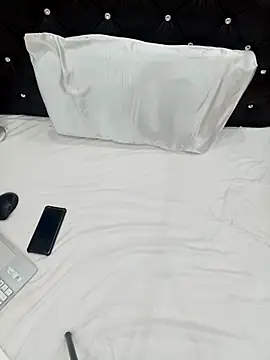 Younme6-9 online show from 11-05-25, 01:27