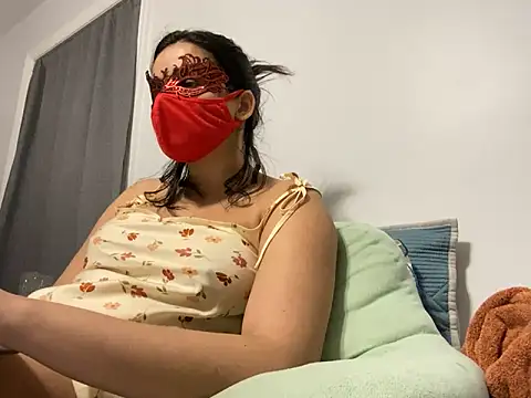 Snapshot of desiiiinigal chatting on 03-19-25, 05:08 desiiiinigal online show from 03-19-25, 05:08