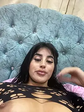 Snapshot of Girl_milk7 chatting on 03-21-25, 08:50 Girl milk7 online show from 03-21-25, 08:50