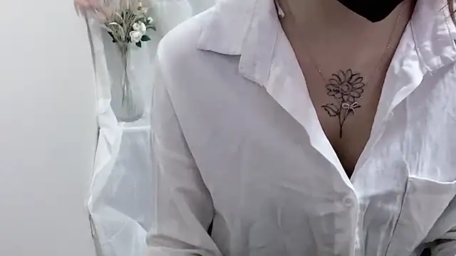 Snapshot of Chu1314 chatting on 02-07-25, 03:52 Chu1314 online show from 02-07-25, 03:52