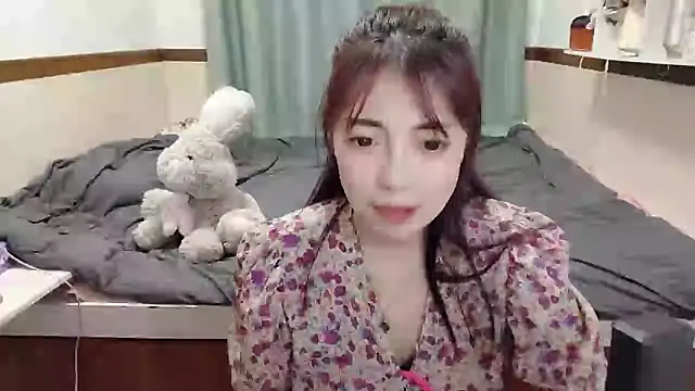 Snapshot of Song_99 chatting on 02-10-25, 07:07 Song 99 online show from 02-10-25, 07:07