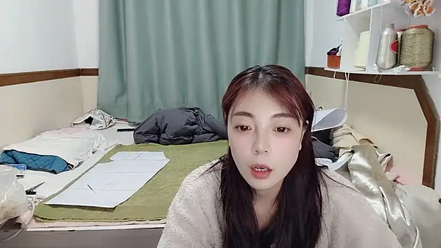 Snapshot of Song_99 chatting on 02-15-25, 02:00 Song 99 online show from 02-15-25, 02:00