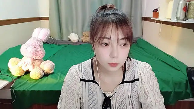 Snapshot of Song_99 chatting on 02-18-25, 02:27 Song 99 online show from 02-18-25, 02:27