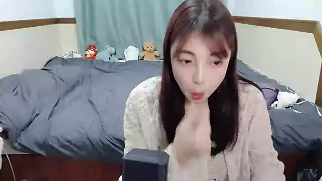 Snapshot of Song_99 chatting on 02-20-25, 05:07 Song 99 online show from 02-20-25, 05:07