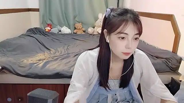 Snapshot of Song_99 chatting on 02-21-25, 02:06 Song 99 online show from 02-21-25, 02:06