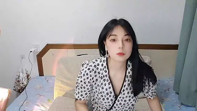 Snapshot of Song_99 chatting on 03-03-25, 02:04 Song 99 online show from 03-03-25, 02:04