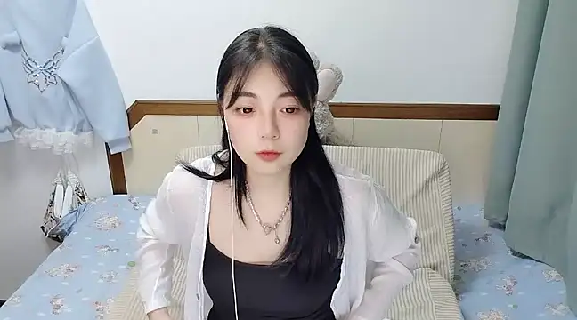 Snapshot of Song_99 chatting on 03-13-25, 05:39 Song 99 online show from 03-13-25, 05:39