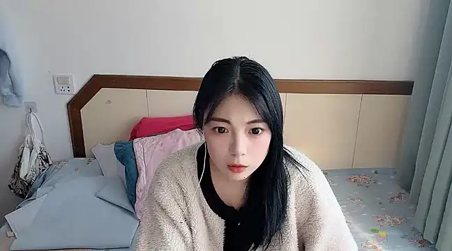 Snapshot of Song_99 chatting on 03-16-25, 07:15 Song 99 online show from 03-16-25, 07:15