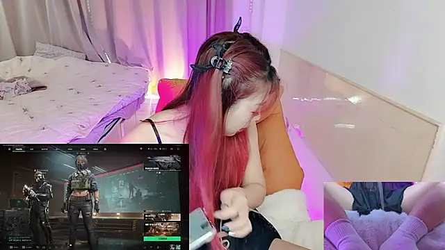 Snapshot of Song_99 chatting on 11-09-25, 03:49 Song 99 online show from 11-09-25, 03:49