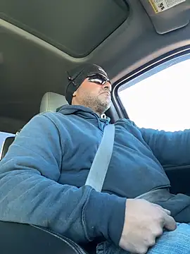 luiriv04 online show from 01-23-25, 11:05