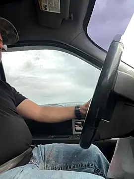 luiriv04 online show from 09-27-25, 02:33