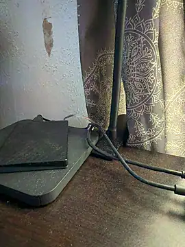 luiriv04 online show from 10-04-25, 09:57