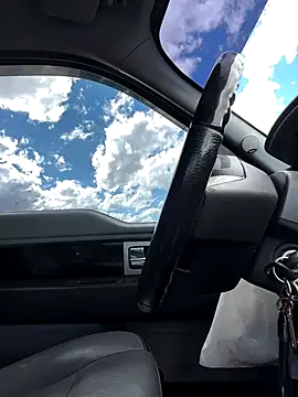 luiriv04 online show from 10-14-25, 08:42