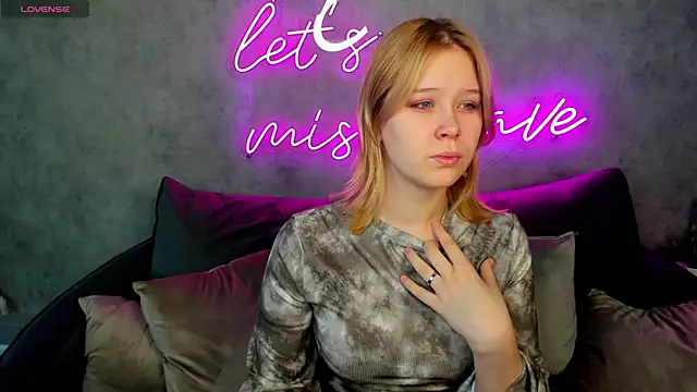 Snapshot of Amy_Kimberlly chatting on 02-10-25, 05:58 Amy Kimberlly online show from 02-10-25, 05:58