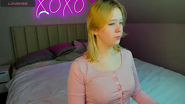 Snapshot of Amy_Kimberlly chatting on 03-18-25, 12:27 Amy Kimberlly online show from 03-18-25, 12:27