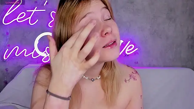 Snapshot of Amy_Kimberlly chatting on 09-24-25, 11:52 Amy Kimberlly online show from 09-24-25, 11:52