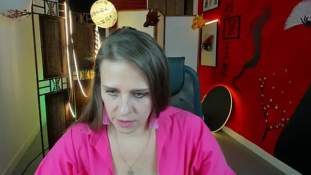 EmiliaBedy online show from 02-11-25, 12:16