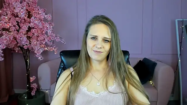 EmiliaBedy online show from 02-24-25, 12:16