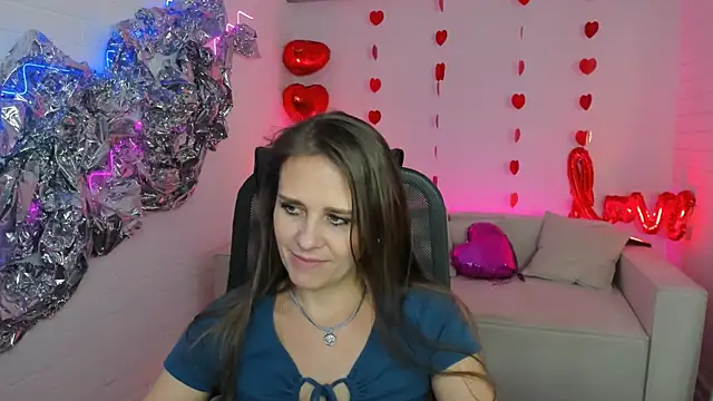 EmiliaBedy online show from 03-18-25, 12:25