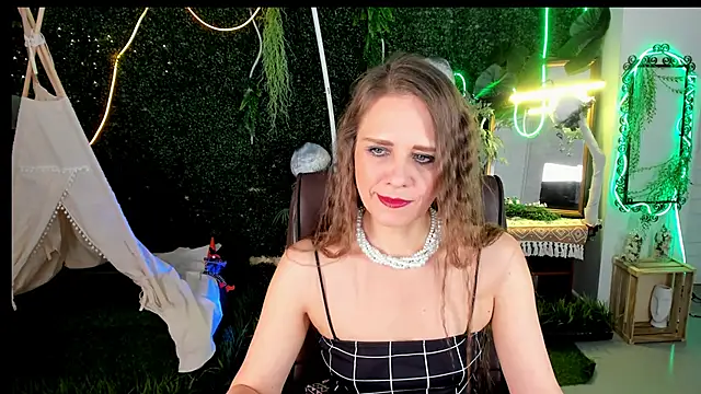 EmiliaBedy online show from 12-14-25, 09:14