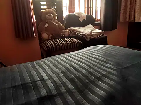 Snapshot of Aapsara_ chatting on 03-04-25, 05:45 Aapsara online show from 03-04-25, 05:45