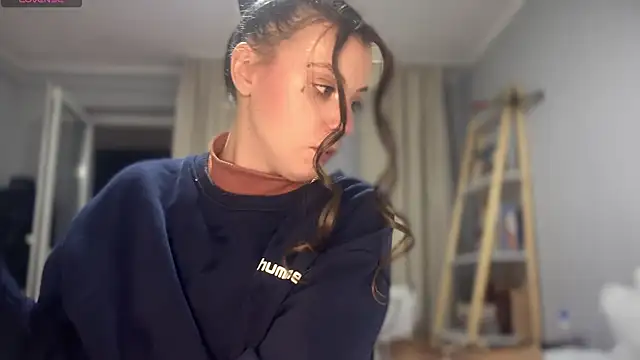 bunnythetailor online show from 11-15-25, 05:42