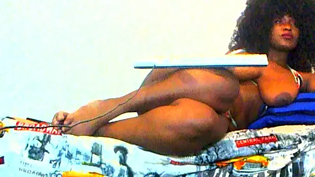 Snapshot of _GENEXYS_ chatting on 02-28-25, 10:09 GENEXYS online show from 02-28-25, 10:09