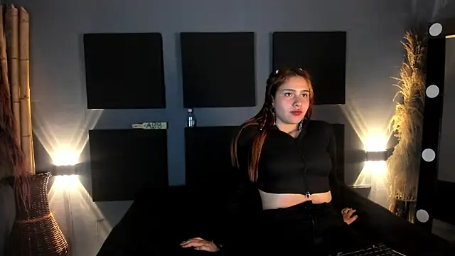 Nikki and Mayk online show from 02-01-25, 02:26