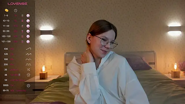 ElvinaBestwick online show from 02-25-25, 06:53