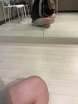 Snapshot of Phil_6677 chatting on 09-21-25, 07:15 Phil 6677 online show from 09-21-25, 07:15