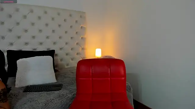 Snapshot of esmeralda06 chatting on 02-07-25, 02:47 esmeralda06 online show from 02-07-25, 02:47