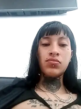 Snapshot of esmeralda06 chatting on 10-08-25, 02:47 esmeralda06 online show from 10-08-25, 02:47