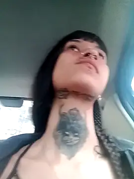 Snapshot of esmeralda06 chatting on 11-28-25, 02:09 esmeralda06 online show from 11-28-25, 02:09