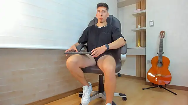 Tombarden online show from 12-19-25, 07:32