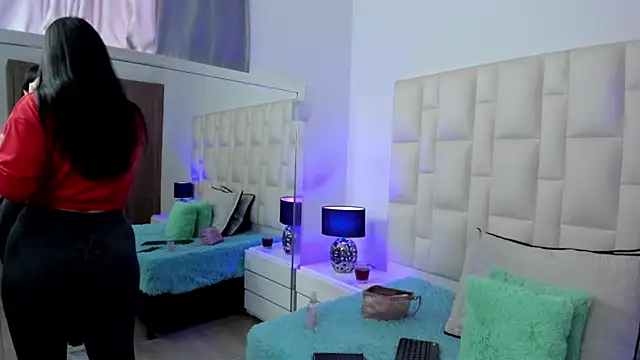 Ariana rouse online show from 04-20-26, 06:42