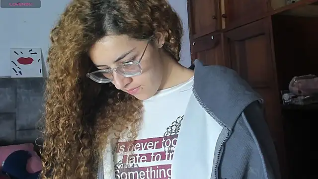 Isangel  online show from 10-10-25, 05:50