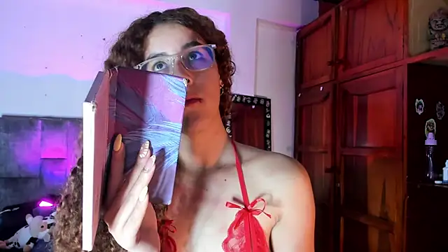 Isangel  online show from 11-13-25, 04:11