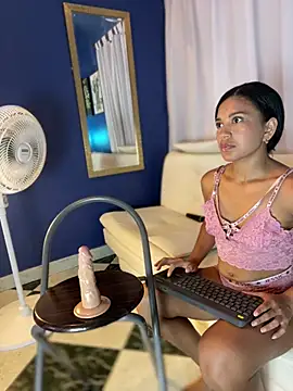 Snapshot of HeatherCobs chatting on 02-24-25, 11:09 HeatherCobs online show from 02-24-25, 11:09