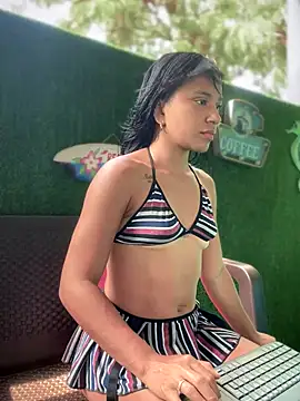 Snapshot of HeatherCobs chatting on 09-21-25, 07:59 HeatherCobs online show from 09-21-25, 07:59