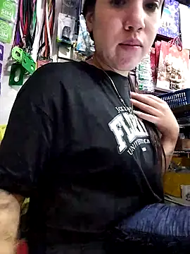 Snapshot of samathasexx chatting on 12-17-25, 10:27 samathasexx online show from 12-17-25, 10:27
