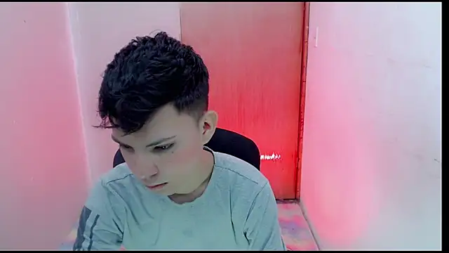 Snapshot of Alexxx_lov chatting on 02-15-25, 12:22 Alexxx lov online show from 02-15-25, 12:22