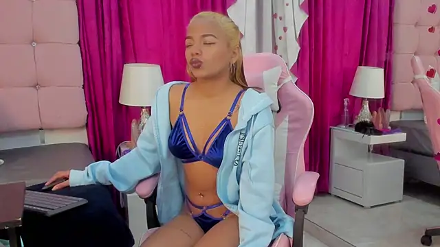 CanelaDevil  online show from 02-15-25, 12:33